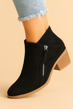 Women's Black Ankle Boots | Orthopedic Support & Side Zipper | Block Heel & Timeless Design | Voxeya in Black